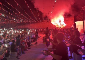 La colla de diables Lo Golafre de Tortosa commemora els seus 40 anys d’història