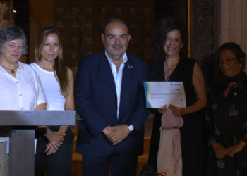 Montserrat Tolosa guanya el Premi de Narrativa de la Ribera d’Ebre amb l’obra ‘Som aquí’