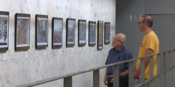 El Rastre de Tortosa reviu el seu passat festiu a través d’una exposició fotogràfica d’Antonio Roca