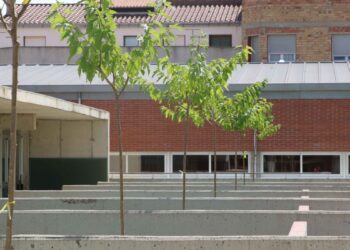 Roquetes finalitza la millora del pati de l’escola i de la pista poliesportiva de La Ravaleta, projectes dels pressupostos participatius