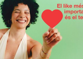 ‘El like més important és el teu’, la nova campanya per combatre la pressió estètica entre les joves