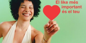 ‘El like més important és el teu’, la nova campanya per combatre la pressió estètica entre les joves
