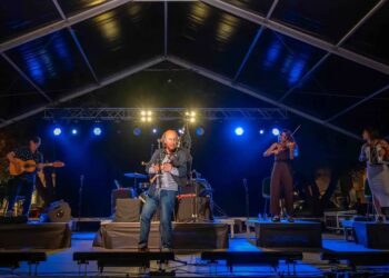 El gaiter Carlos Núñez fa vibrar Roquetes en la 32a edició del Tradicionàrius