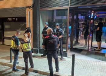 Tres detinguts a dos establiments de Tortosa en un dispositiu policial contra infraccions laborals i d’estrangeria