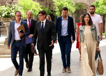 Salvador Illa recull les demandes dels alcaldes del Baix Ebre afectats per l’incendi