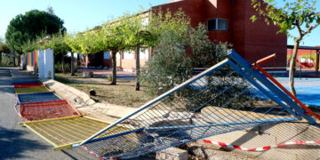 La pedregada obliga a suspendre les classes a l’escola de Sant Jaume d’Enveja