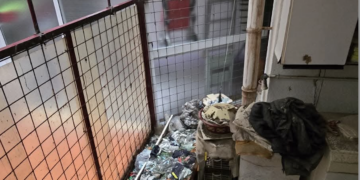 Un veí de Tortosa denuncia la insalubritat d’un pis deshabitat des de fa un any