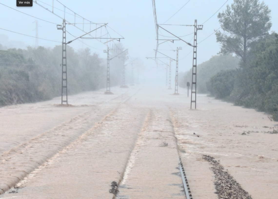 La Generalitat eleva a emergència el pla Inuncat i recomana fer teletreball dilluns a la zona afectada pels aiguats
