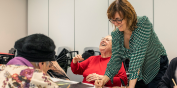 El programa Eixart. Art i Salut porta l’art i la creació als centres d’atenció primària