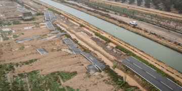 Bombers i Govern alerten que faran falta dies per recuperar la C-12