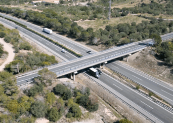 Trànsit diu que les mesures per reduir embussos en accidents no s’apliquen al tram ebrenc de l’AP-7