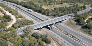 Trànsit diu que les mesures per reduir embussos en accidents no s’apliquen al tram ebrenc de l’AP-7