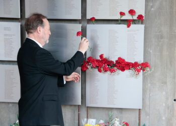 El Memorial de Camposines incorpora 78 víctimes més 87 anys després del final de la batalla de l’Ebre