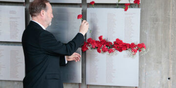 El Memorial de Camposines incorpora 78 víctimes més 87 anys després del final de la batalla de l’Ebre