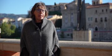 Ester Baiges: ‘El franquisme sociològic impedeix la retirada del monument de Tortosa’