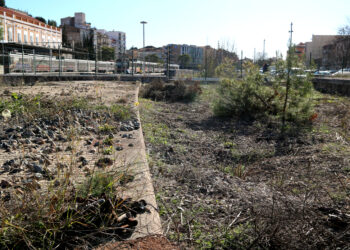 Tortosa inicia les obres del segon aparcament de Renfe i inclou una nova zona verda