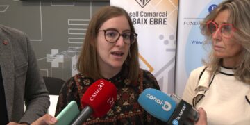 La investigadora Esther Sauras rep el premi Dr. Ferran per un estudi sobre el càncer de mama