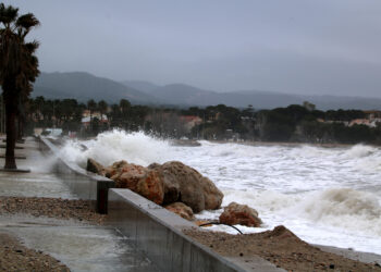 L’alcaldessa de Sant Jaume d’Enveja alerta que el Delta de l’Ebre és ‘un malalt a la taula d’operacions’ sense solucions reals