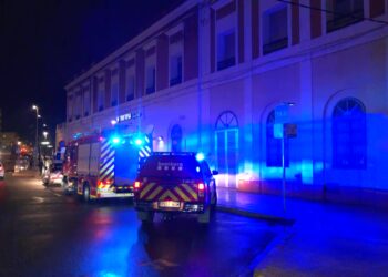 Un incident de manteniment, possible causa de l’incendi al tren de Tortosa