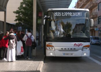 Suspensió del servei de Rodalies per l’accident a Gelida: Alternatives de transport per a uns usuaris que lamenten manca d’informació