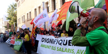 Sindicats i Educació mantenen oberta la negociació per millores laborals i ràtios