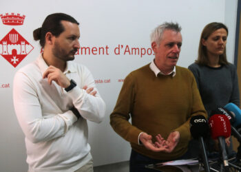 Amposta separarà els contractes de neteja i jardineria per reforçar el servei i millorar els salaris