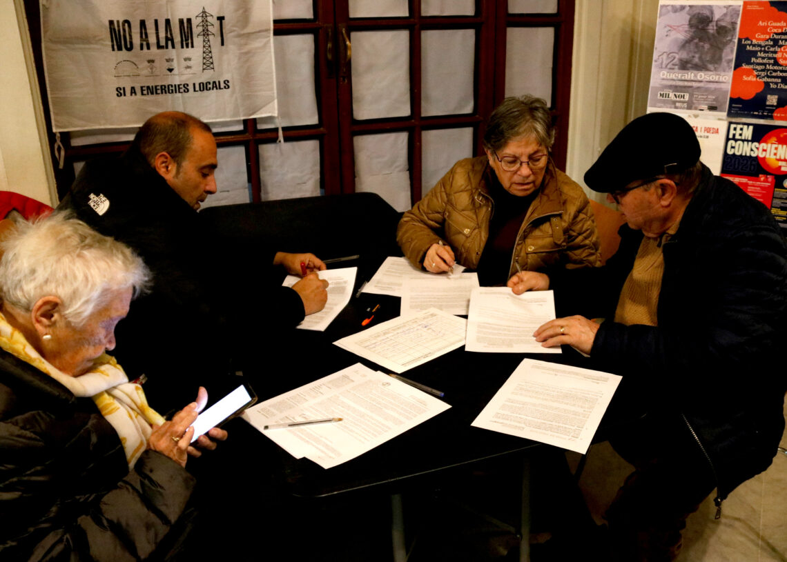 Prop de 3.000 al·legacions contra la MAT Aragó-Tarragona i avís de batalla judicial si no s’atura el projecte