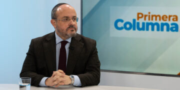 Alejandro Fernández assumeix errors en les infraestructures i reclama dimissions en plena crisi de mobilitat