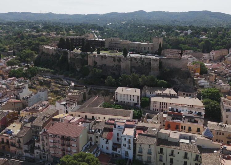 Manel de la Vega acusa Junts per Tortosa de ‘patinar i enganyar’ amb el Parador