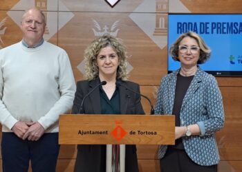 Roigé denuncia una caiguda del 91% en la venda de la Tortosa Card i acusa el govern de “deixadesa”