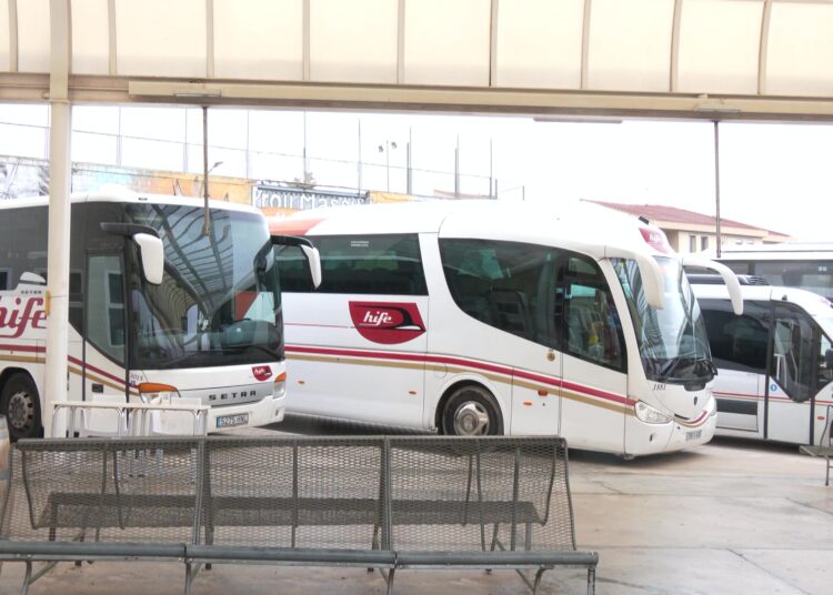 Gandesa reclama mantindre el bus directe a Barcelona i evitar que desaparegue amb la normalització de Rodalies