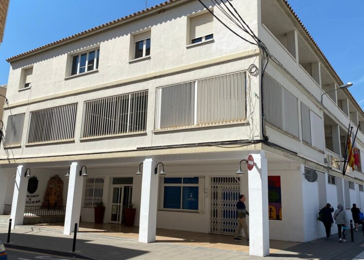 Dimissió, per Ricardo Llaó Llaó