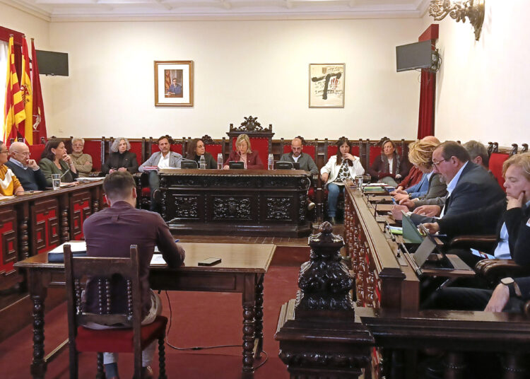 Tortosa aprova el pressupost del 2026 amb el suport de la CUP i l’oposició frontal de Junts
