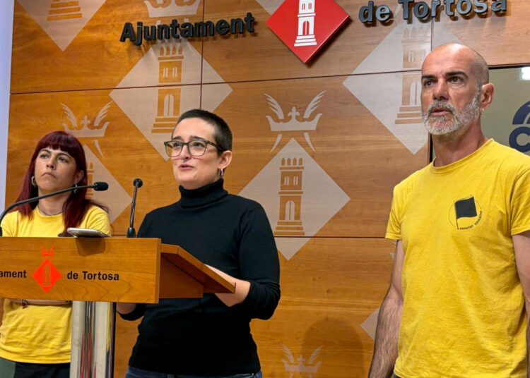 La CUP porta al ple de Tortosa una moció per millorar les condicions del personal educatiu
