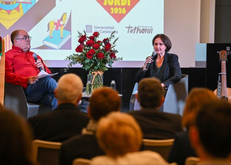Esther Niubó destaca la importància de la lectura a l’àmbit educatiu a l’acte institucional per Sant Jordi
