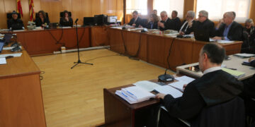 Caixabank paga 3 milions per evitar el judici contra Bankia i dos extreballadors en el cas de la cooperativa de l’Aldea