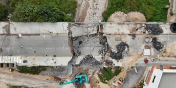 Enderroquen el pont dels Sequesos de la Ràpita i en construiran un de nou en sis mesos