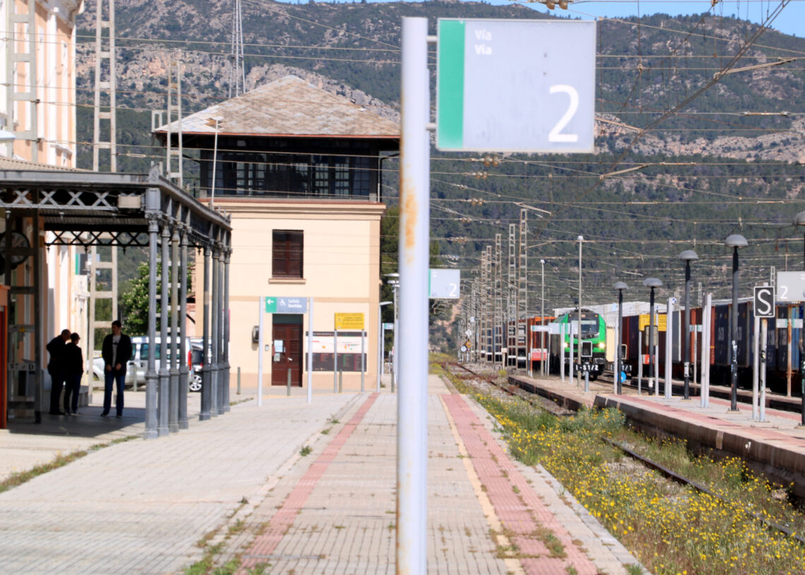 Móra la Nova i Falset exigeixen explicacions sobre la reactivació de la línia R15
