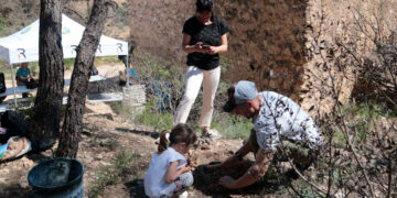 Roquetes i Xerta reviuen el barranc del Fornet nou mesos després de l’incendi