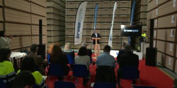 ESARDI Amposta rep una beca internacional de Kronospan per impulsar un laboratori creatiu innovador