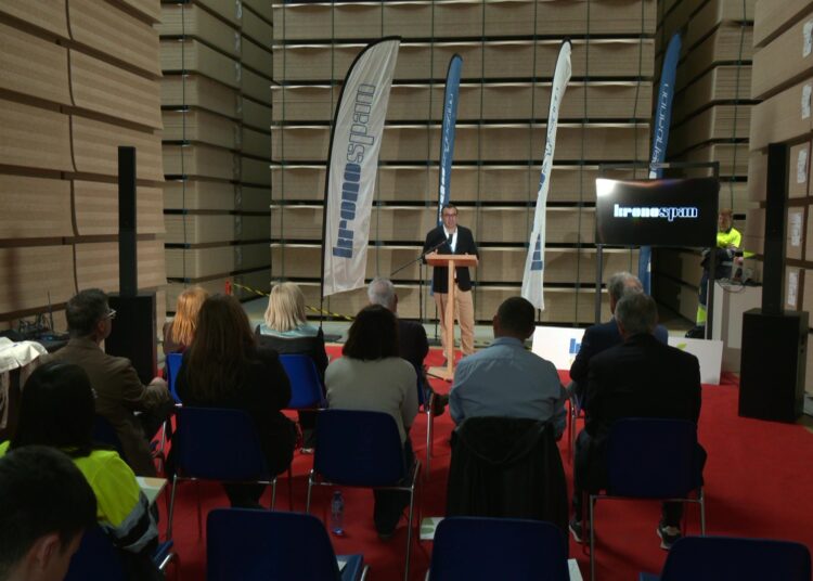 ESARDI Amposta rep una beca internacional de Kronospan per impulsar un laboratori creatiu innovador