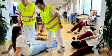 L’Hospital de Jesús posa a prova el pla d’emergència amb un simulacre d’incendi