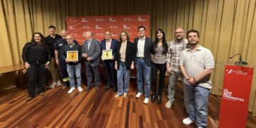 Els periodistes ebrencs premien Bombers i reconeixen la trajectòria de Ximo Rambla