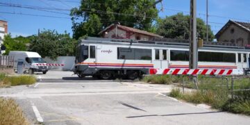 Campredó confia tindre aviat el projecte definitiu per eliminar el pas a nivell amb un viaducte de menor impacte