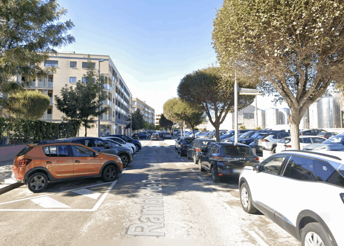 Els Mossos investiguen la punxada de rodes d’una vintena de cotxes a Tortosa la matinada de dilluns
