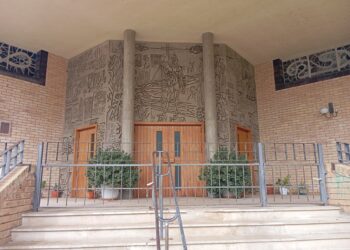 Els vitralls de Campredó connecten l’església de Sant Joan Baptista amb la Sagrada Família