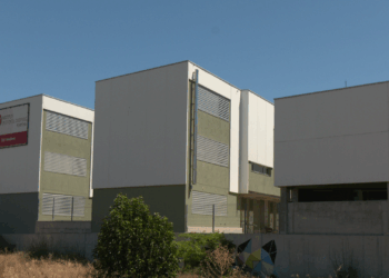 Canvi de direcció a l’institut Cristòfol Despuig després que la ja exdirectora suspengués l’avaluació d’Educació