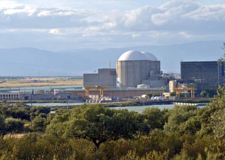 Ascó i Vandellòs veuen la pròrroga d’Almaraz com una porta oberta per allargar la vida de les nuclears catalanes