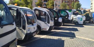 Amposta i UGT impulsaran un conveni propi per al servei de neteja viària