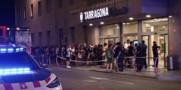 Creix el malestar pel caos ferroviari durant l’eclipsi: els usuaris reclamen explicacions